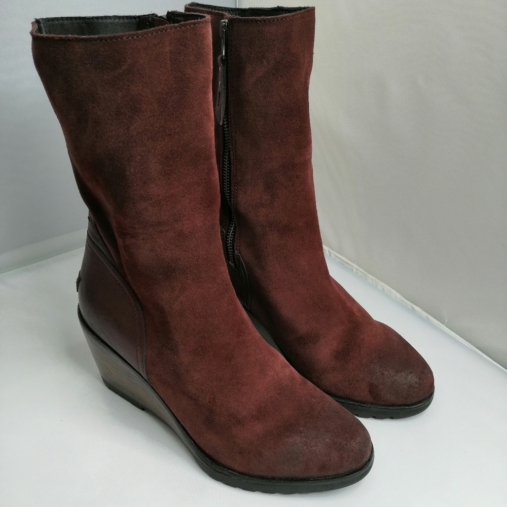 Sorel after hours redwood boots